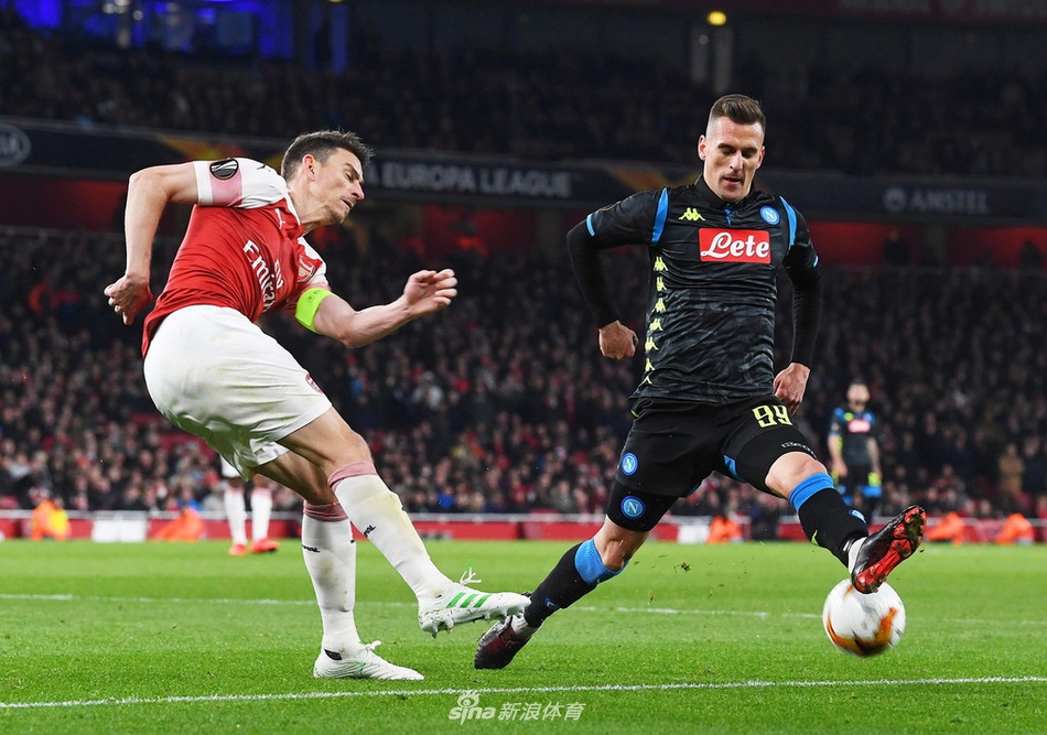 那不勒斯训练开放日，集结日更衣室发声引欢呼，欧联在即，训练强度明显提升(那不勒斯球迷)-开云APP下载